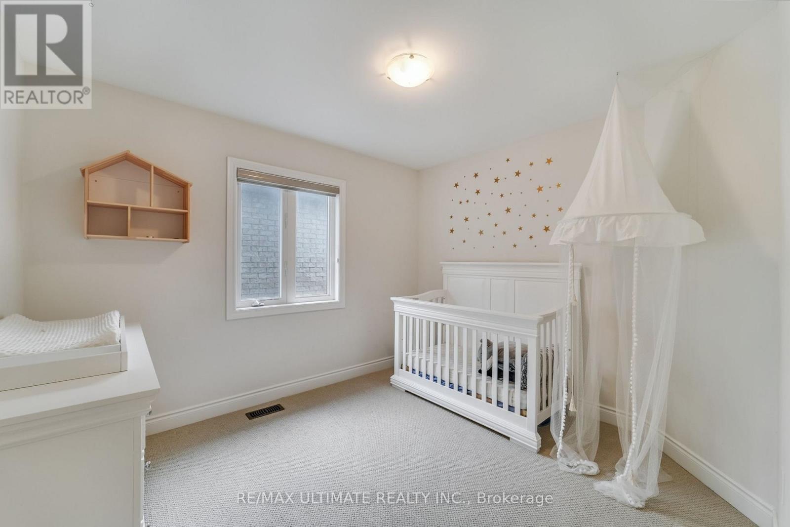 37 Zenith Avenue, Vaughan, ON - Indoor Photo Showing Bedroom