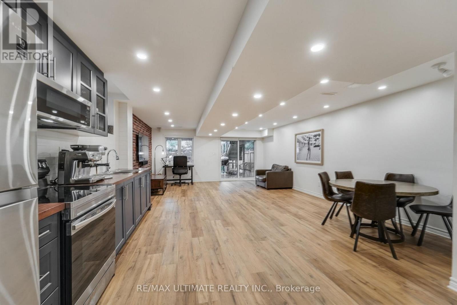 37 Zenith Avenue, Vaughan, ON - Indoor Photo Showing Other Room