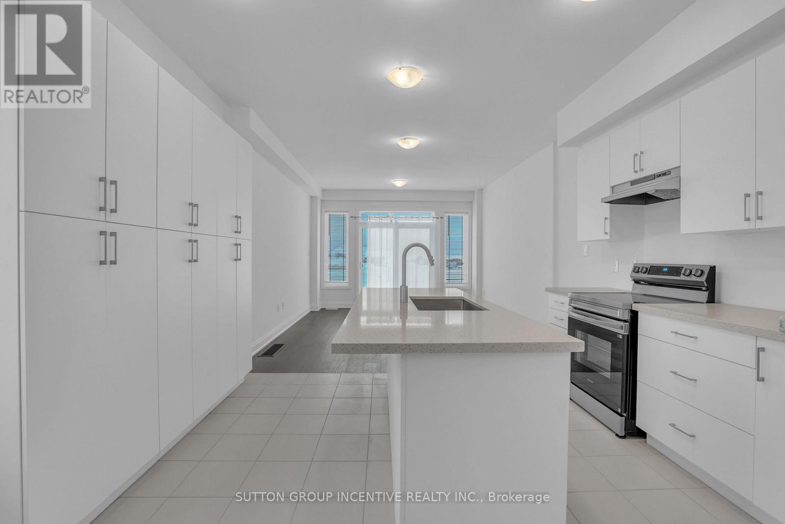 1 - 3 Ranch Terrace, Barrie, ON - Indoor Photo Showing Kitchen