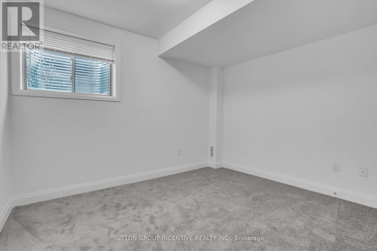 2 - 3 Ranch Terrace, Barrie, ON - Indoor Photo Showing Other Room