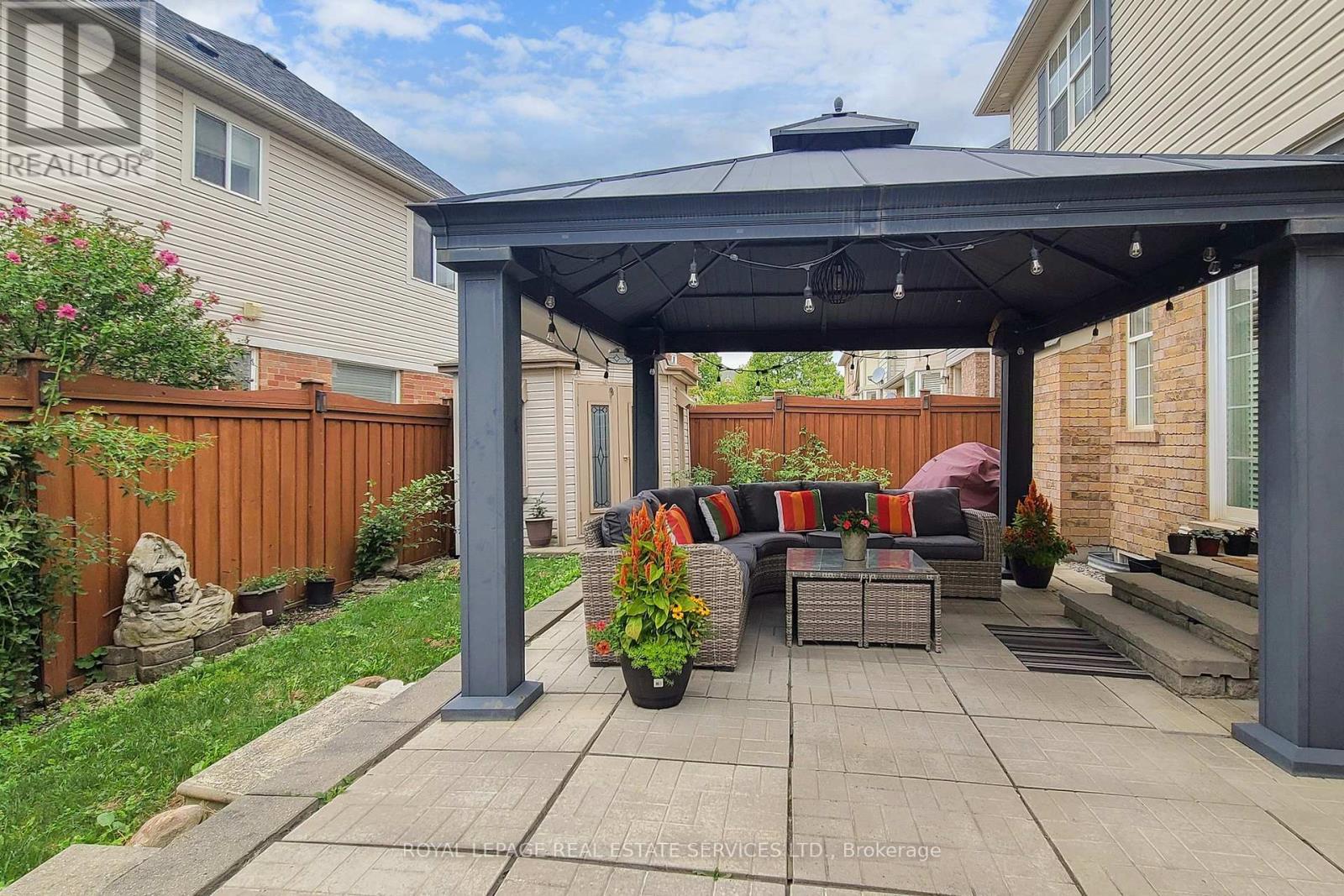 659 Hood Terrace, Milton, ON - Outdoor With Deck Patio Veranda With Exterior