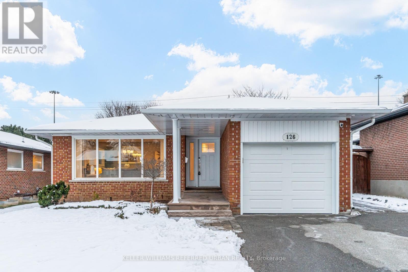 126 Beaver Bend Crescent, Toronto, ON - Outdoor With Deck Patio Veranda With Facade