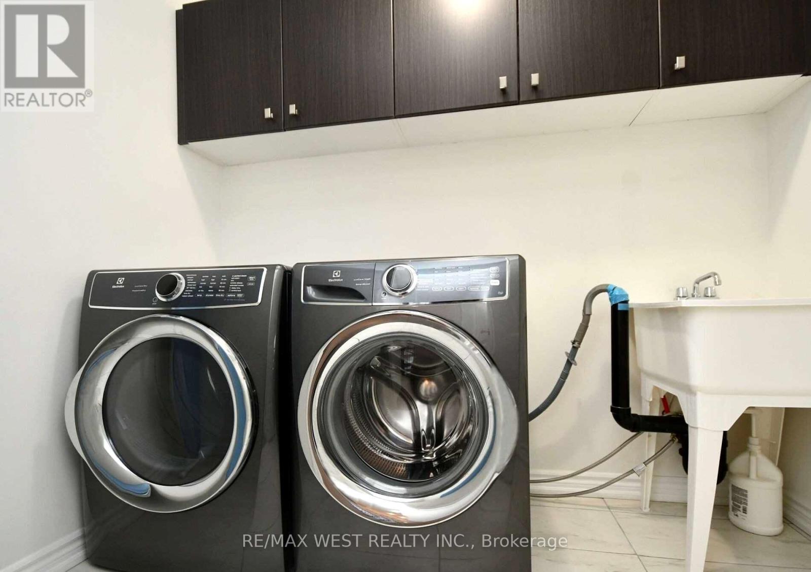 2Nd+Main - 25 Faders Drive, Brampton, ON - Indoor Photo Showing Laundry Room
