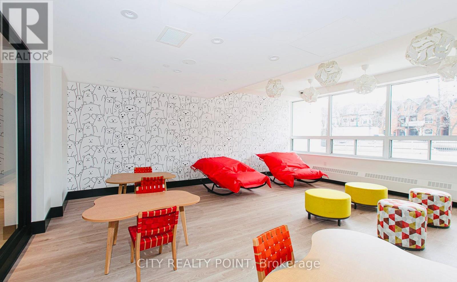 507 - 666 Spadina Avenue, Toronto, ON - Indoor