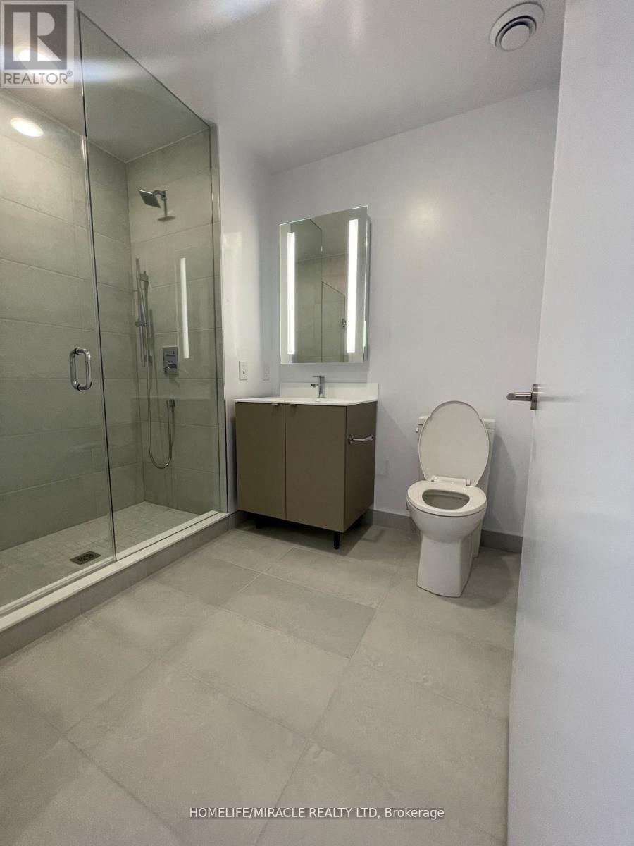 505 - 500 Dupont Street, Toronto, ON - Indoor Photo Showing Bathroom