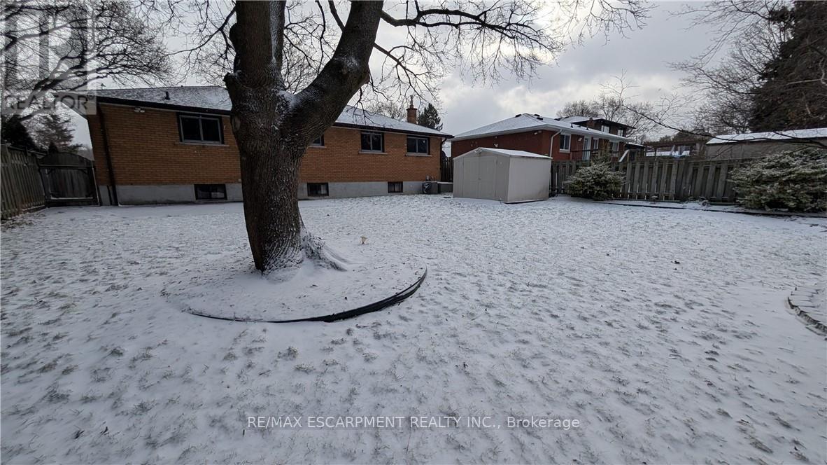 98 Laurier Avenue, Hamilton, ON - Outdoor