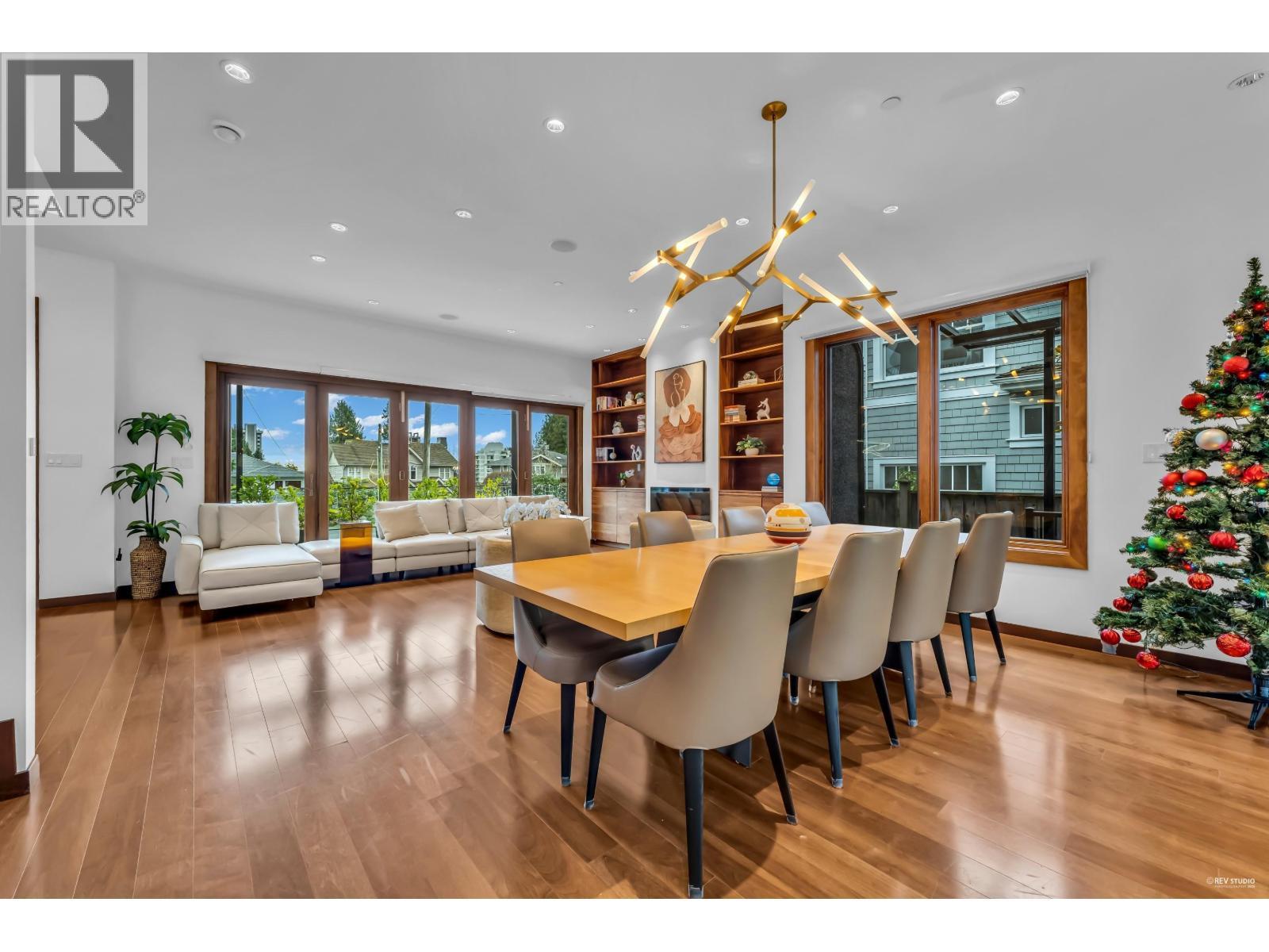 2227 Haywood Avenue, West Vancouver, BC - Indoor