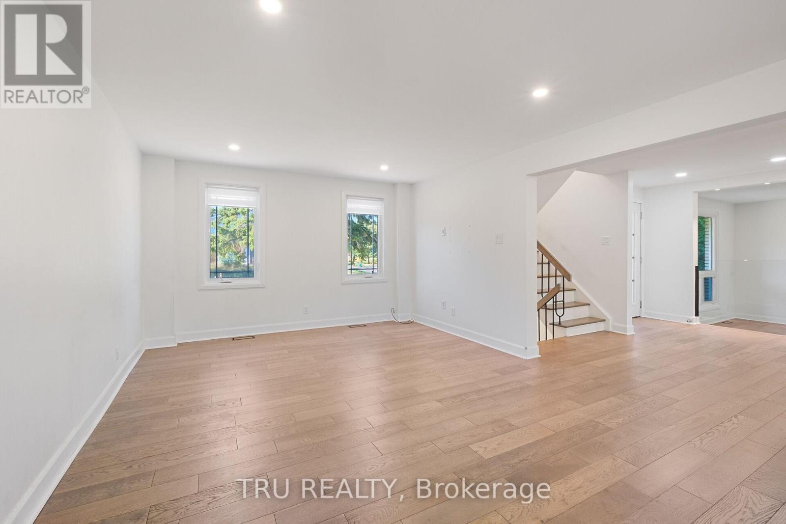 12 Apache Crescent, Ottawa, ON - Indoor Photo Showing Other Room