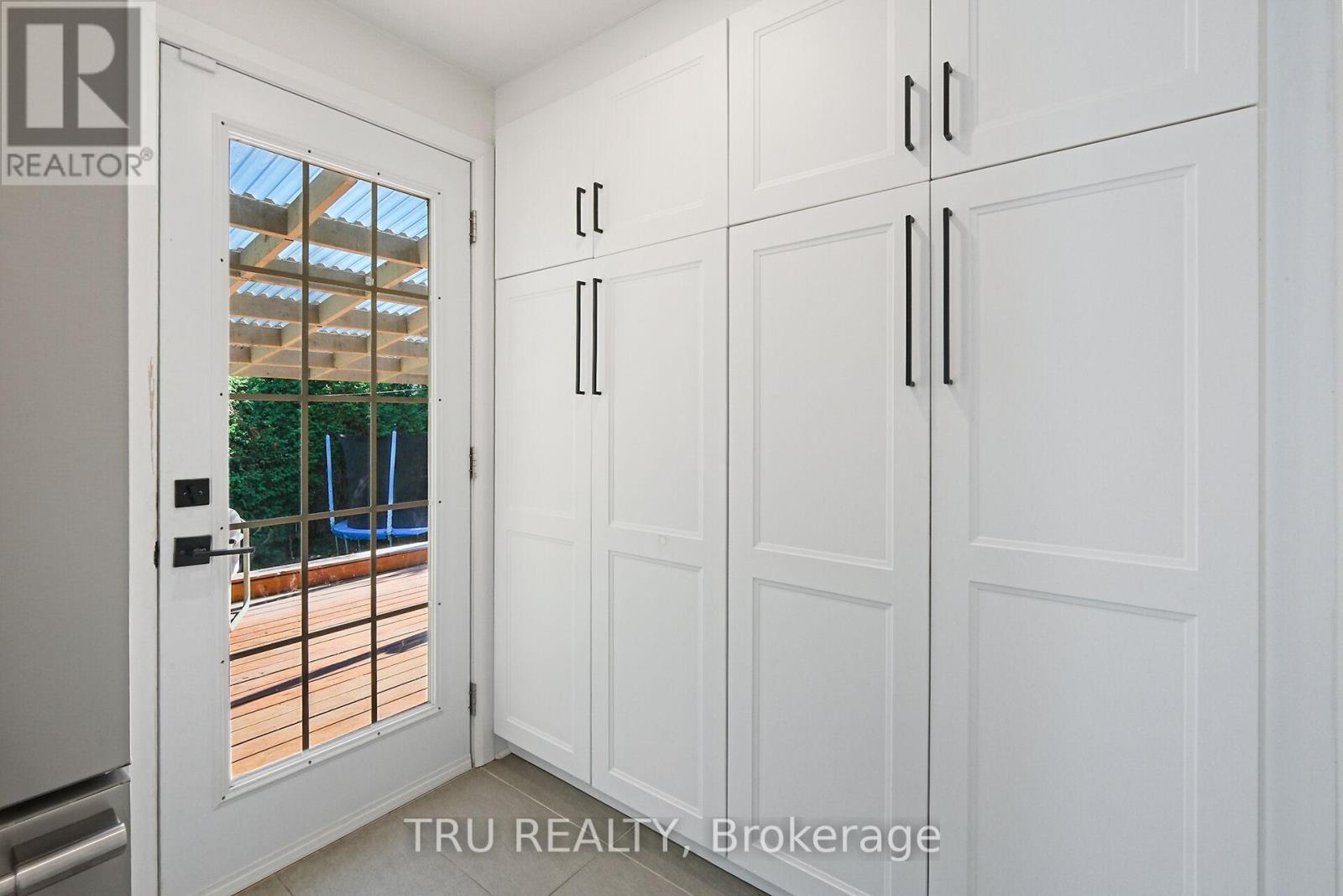 12 Apache Crescent, Ottawa, ON - Indoor Photo Showing Other Room