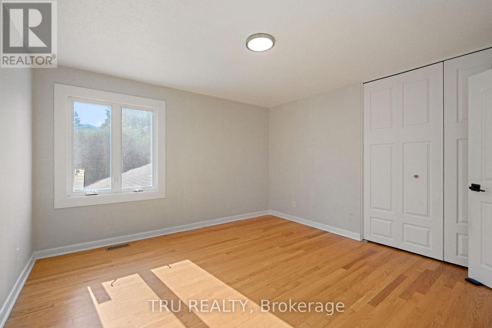 12 Apache Crescent, Ottawa, ON - Indoor Photo Showing Other Room