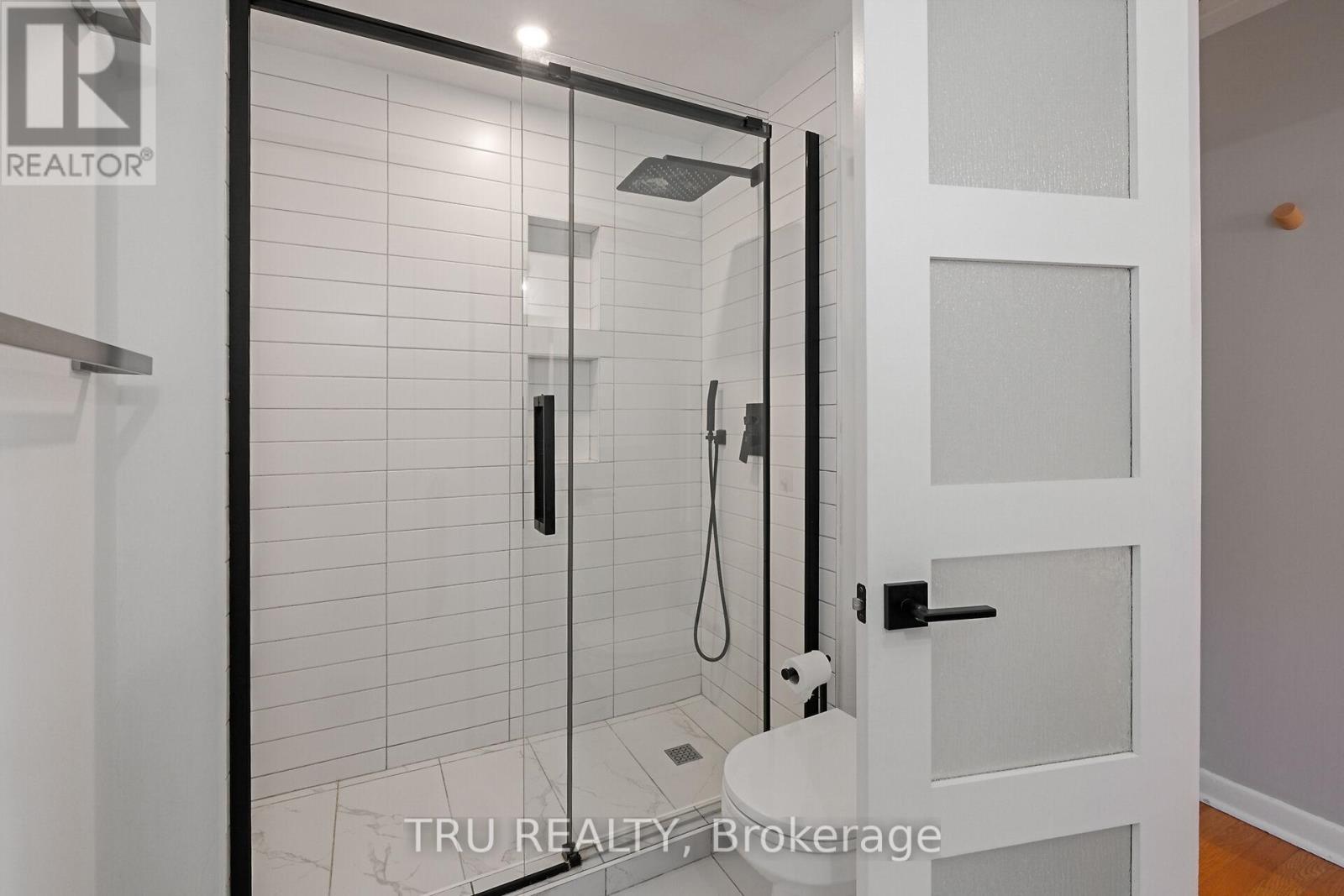 12 Apache Crescent, Ottawa, ON -