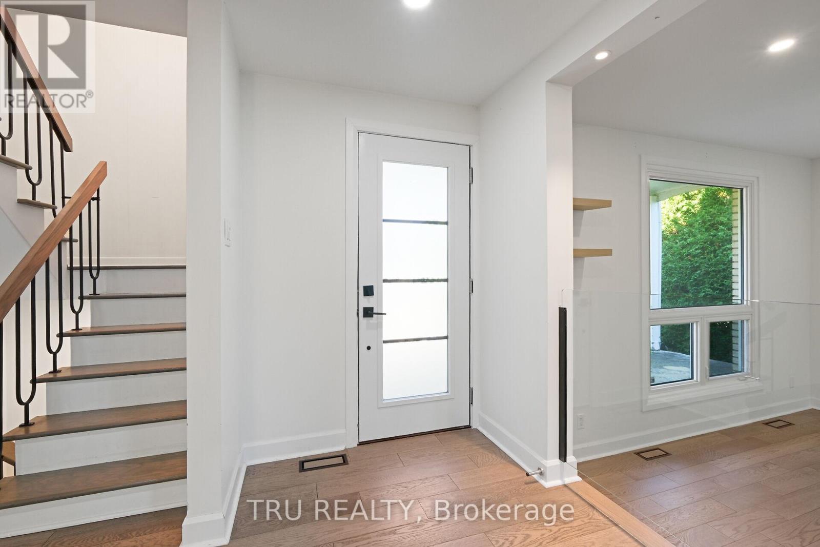 12 Apache Crescent, Ottawa, ON - Indoor Photo Showing Other Room