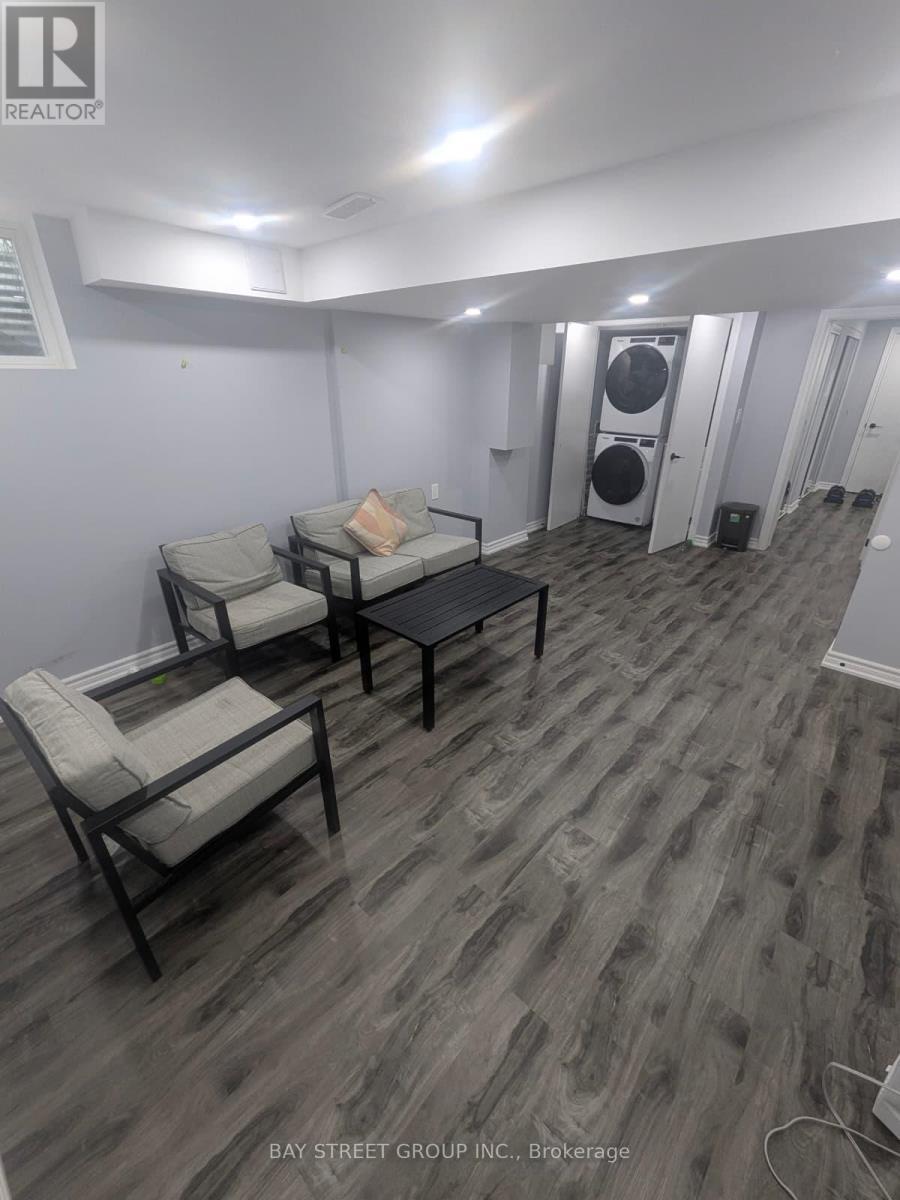 850 Monaghan Avenue, Oshawa, ON - Indoor