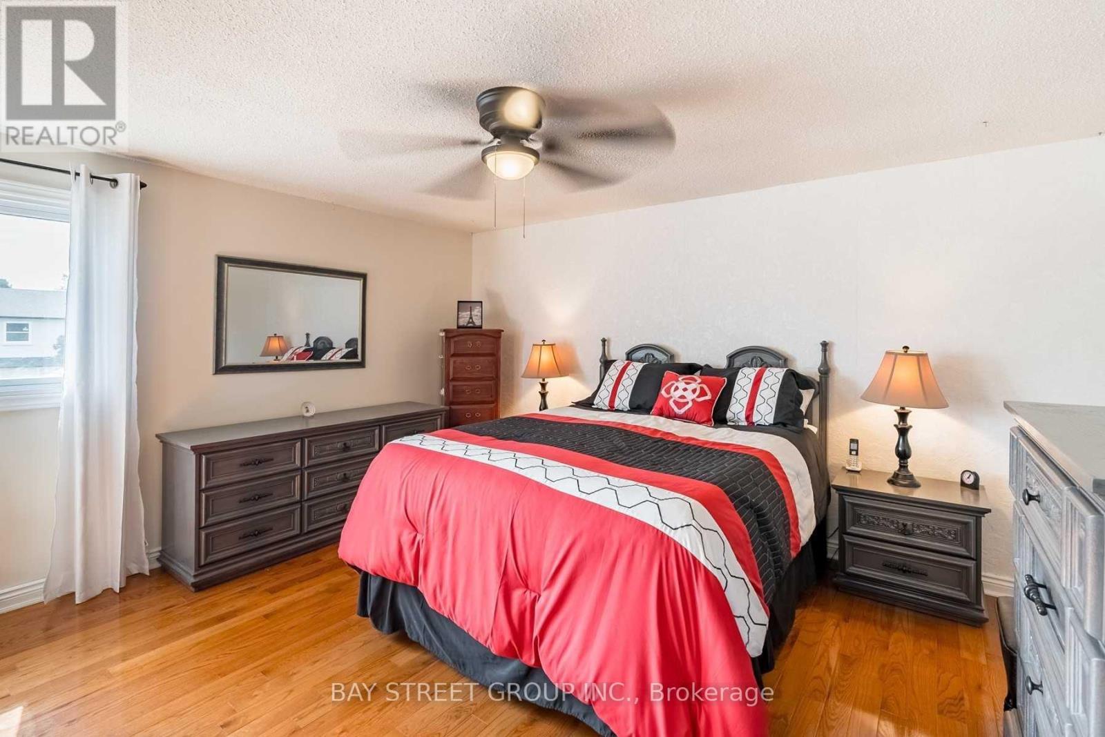 850 Monaghan Avenue, Oshawa, ON - Indoor Photo Showing Bedroom