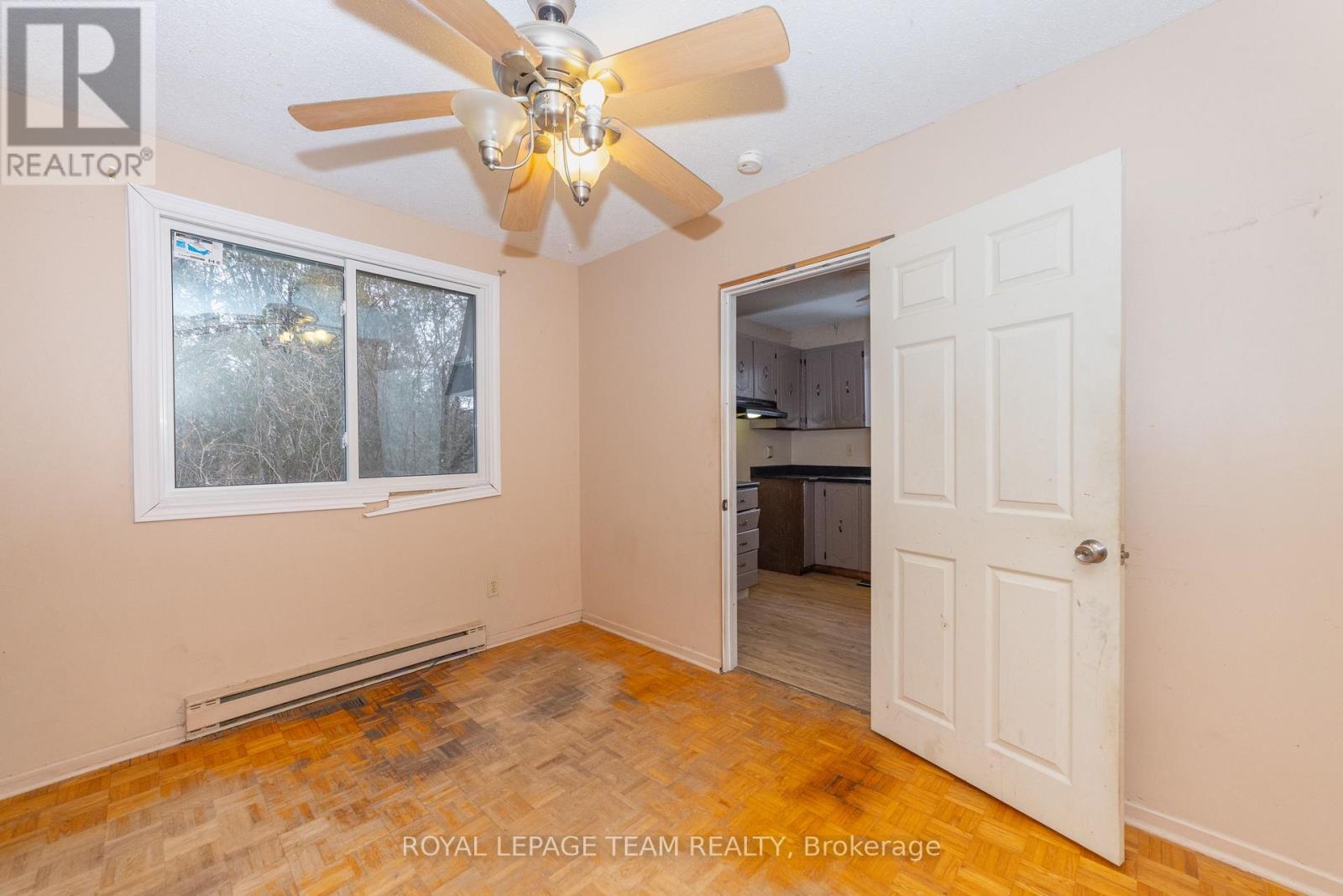 7 Coolbrook Cr Crescent, Ottawa, ON - Indoor Photo Showing Other Room