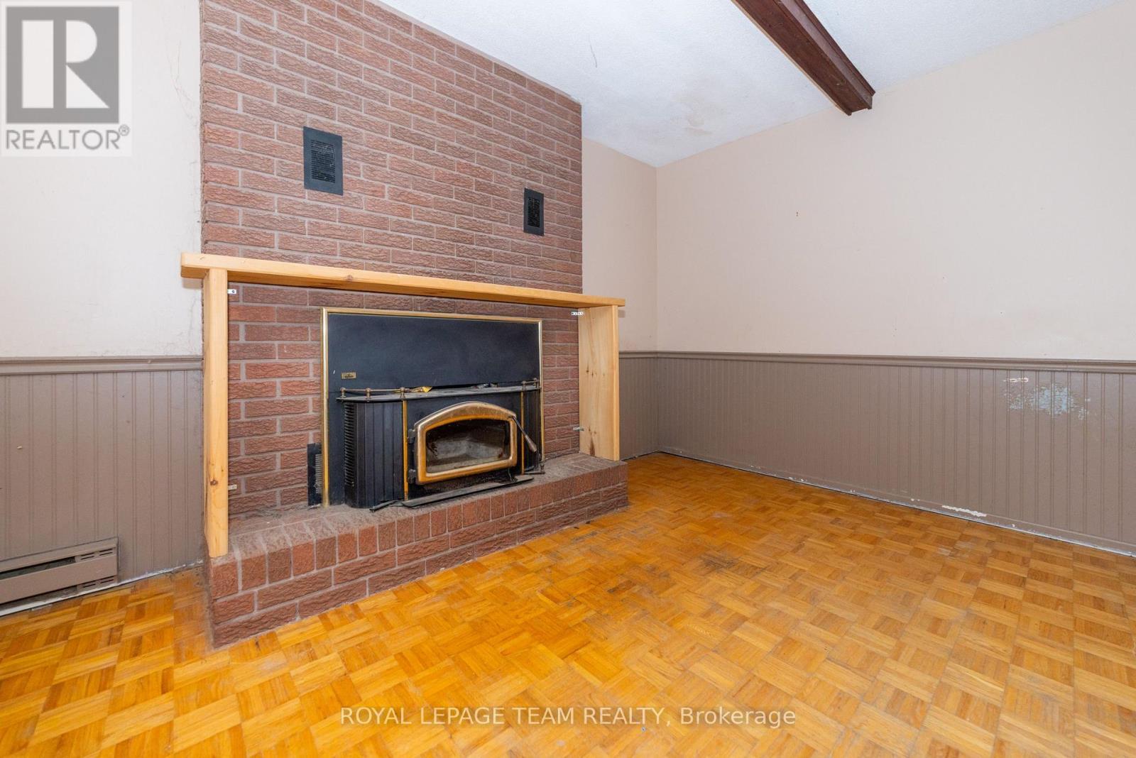 7 Coolbrook Cr Crescent, Ottawa, ON - Indoor With Fireplace