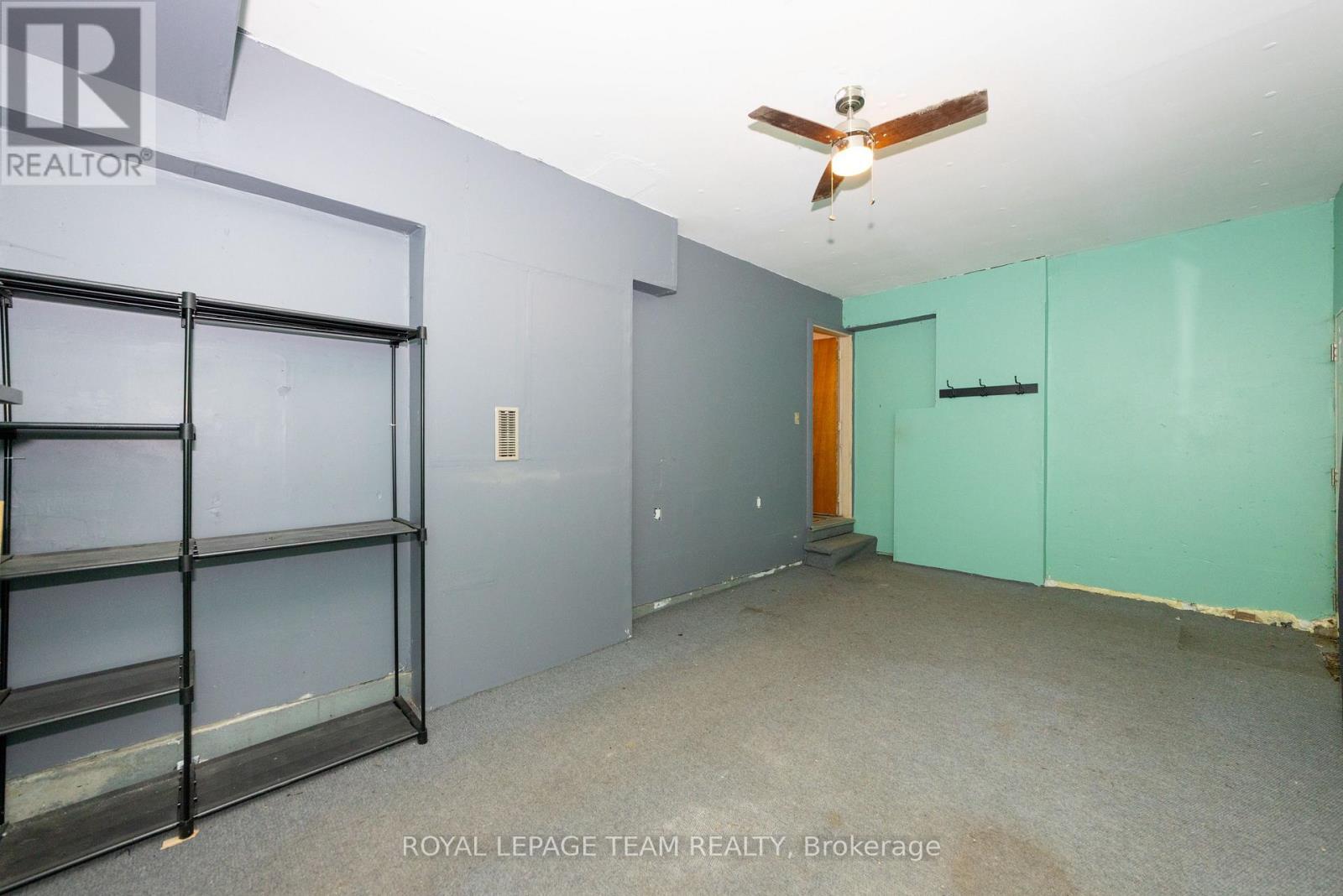 7 Coolbrook Cr Crescent, Ottawa, ON - Indoor Photo Showing Other Room