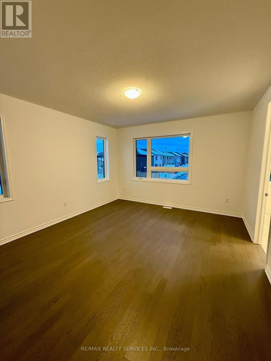 62 Gretzky Avenue, Barrie, ON - Indoor Photo Showing Other Room