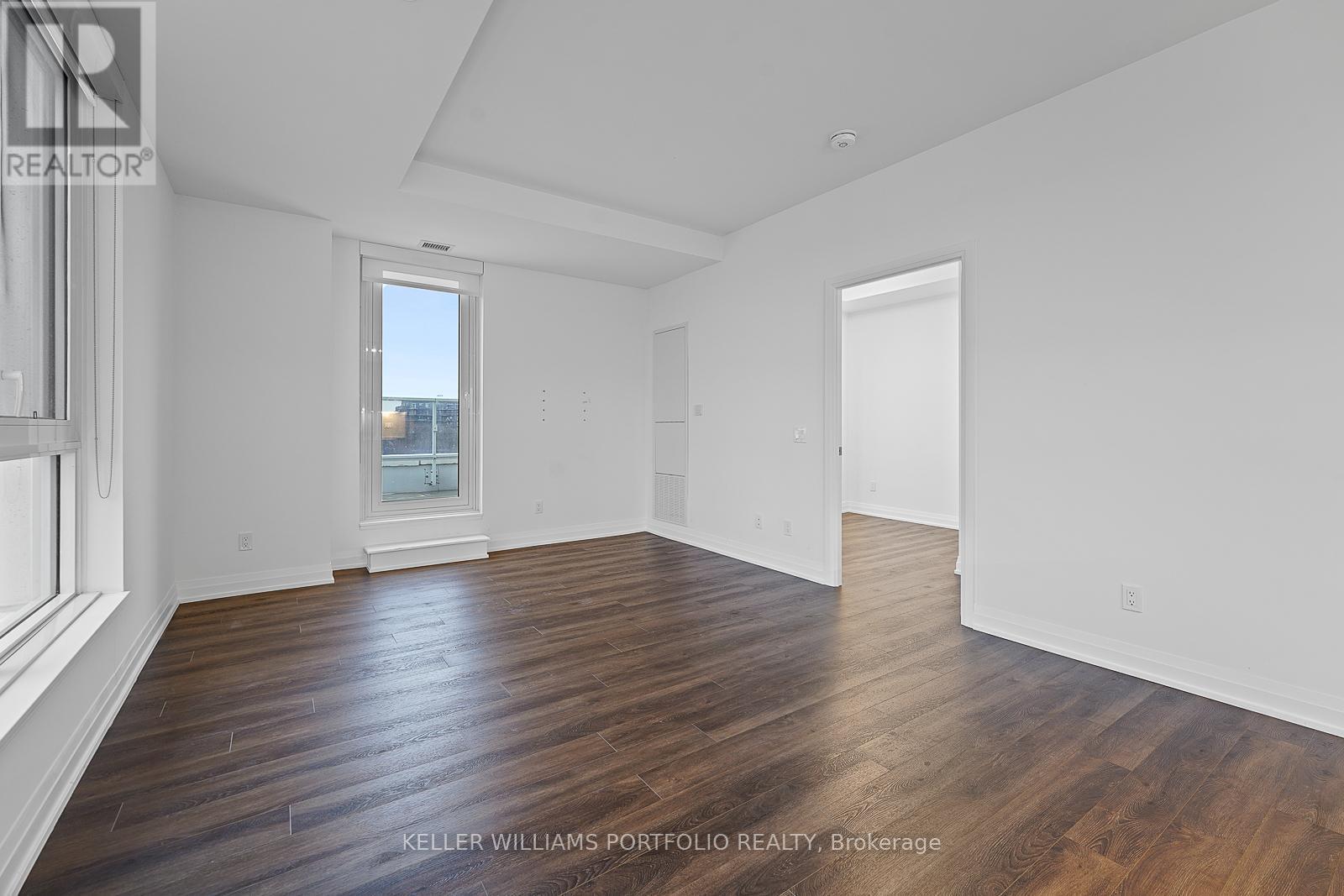 615 - 286 Main Street, Toronto, ON - Indoor Photo Showing Other Room