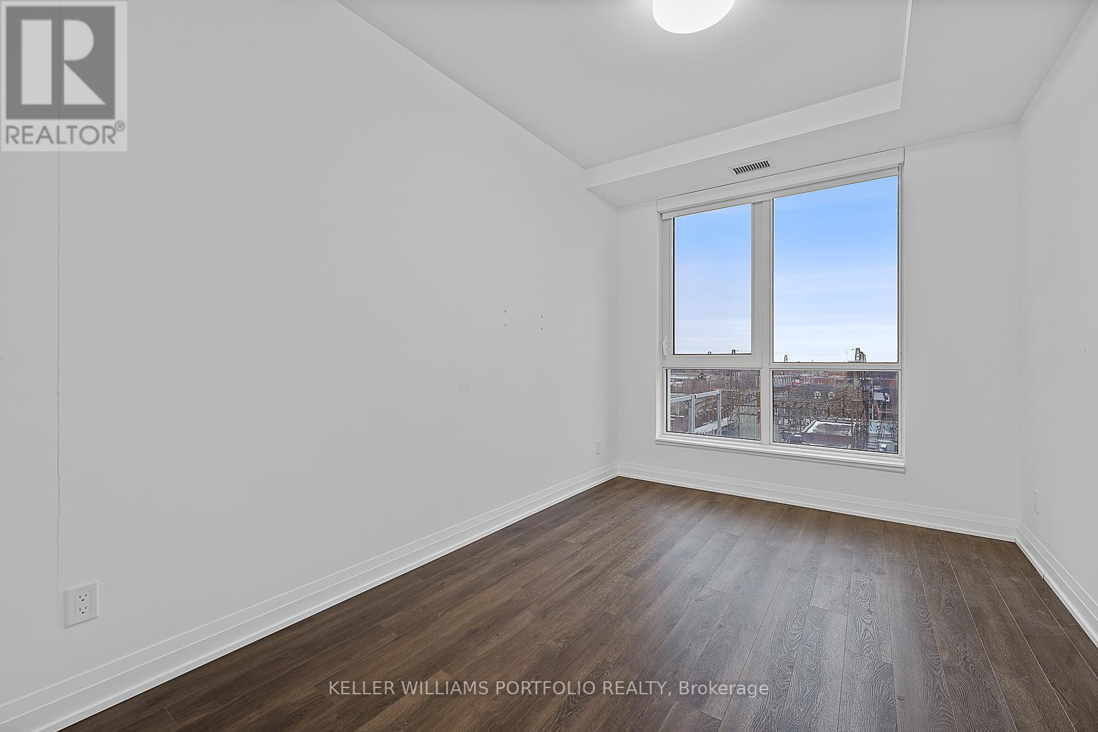 615 - 286 Main Street, Toronto, ON - Indoor Photo Showing Other Room