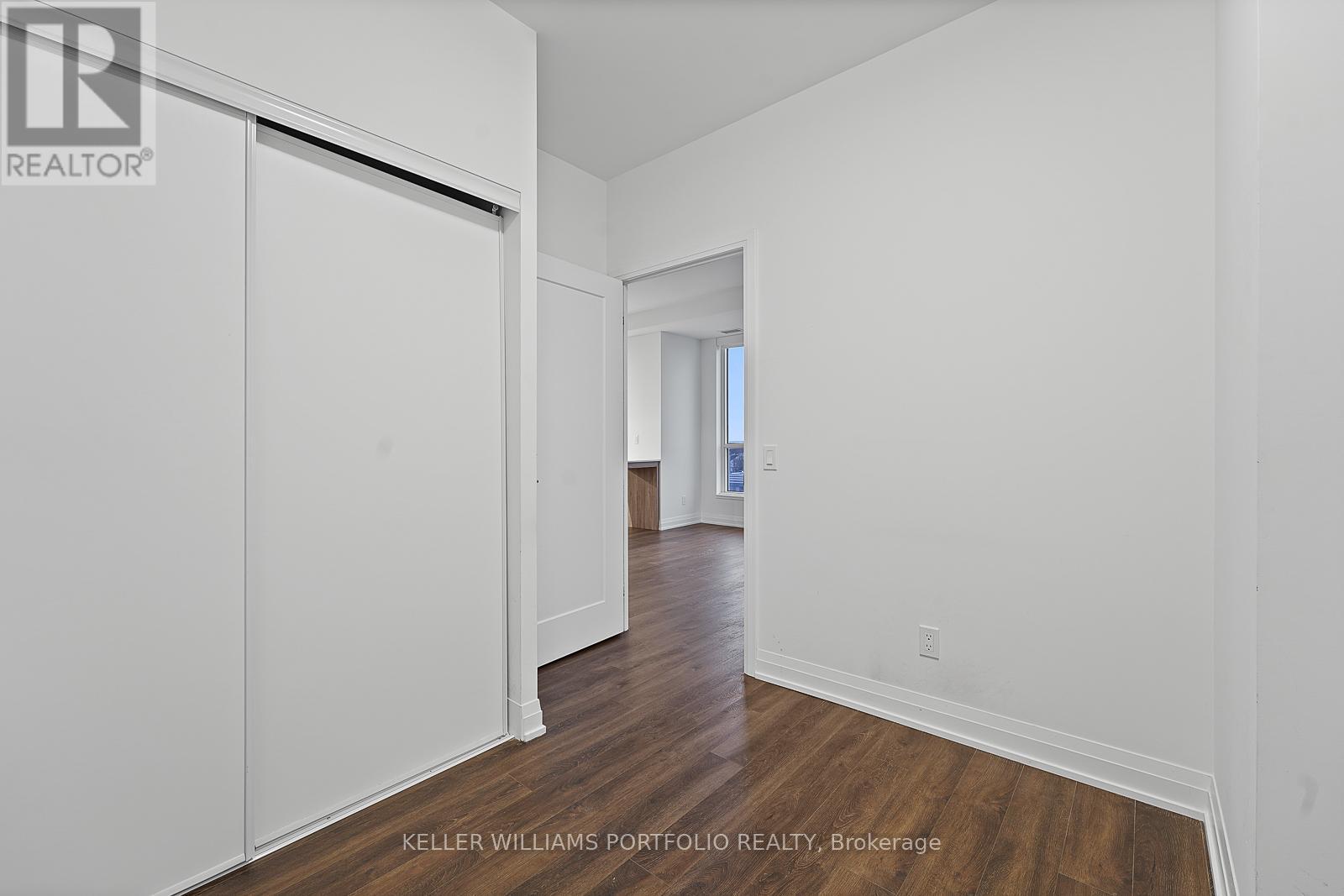 615 - 286 Main Street, Toronto, ON - Indoor Photo Showing Other Room