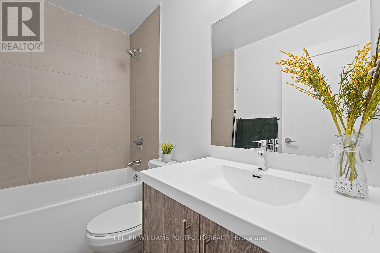 615 - 286 Main Street, Toronto, ON - Indoor Photo Showing Bathroom