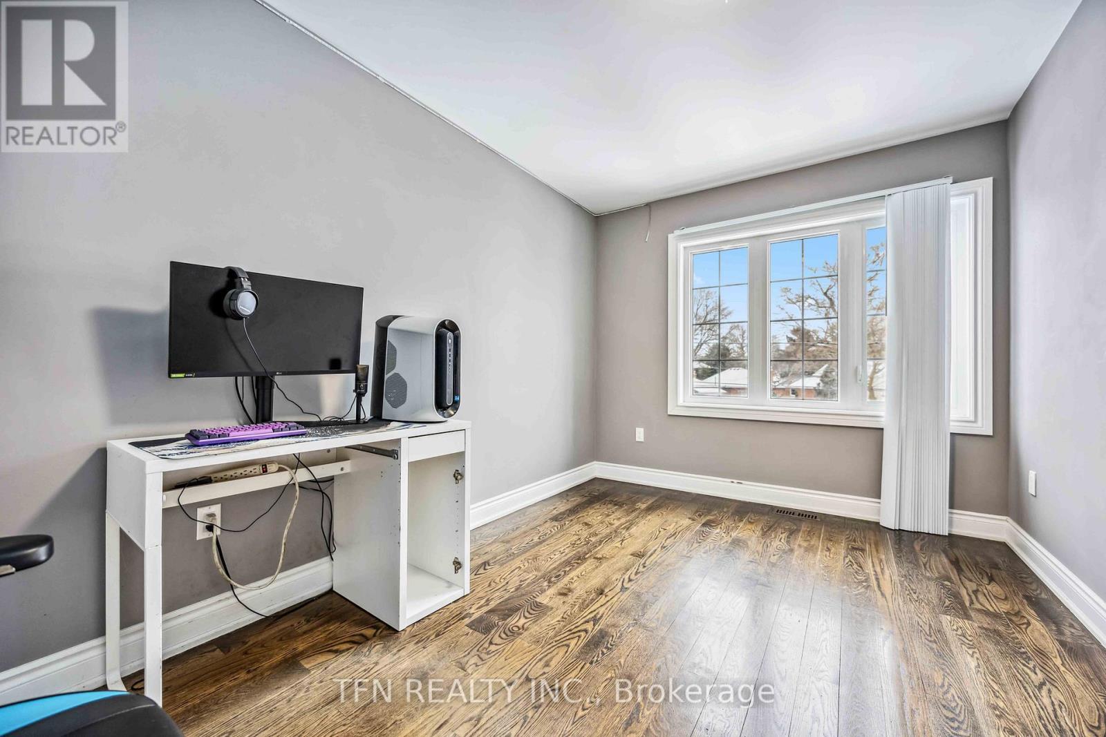 282B Aylesworth Avenue, Toronto, ON - Indoor Photo Showing Other Room
