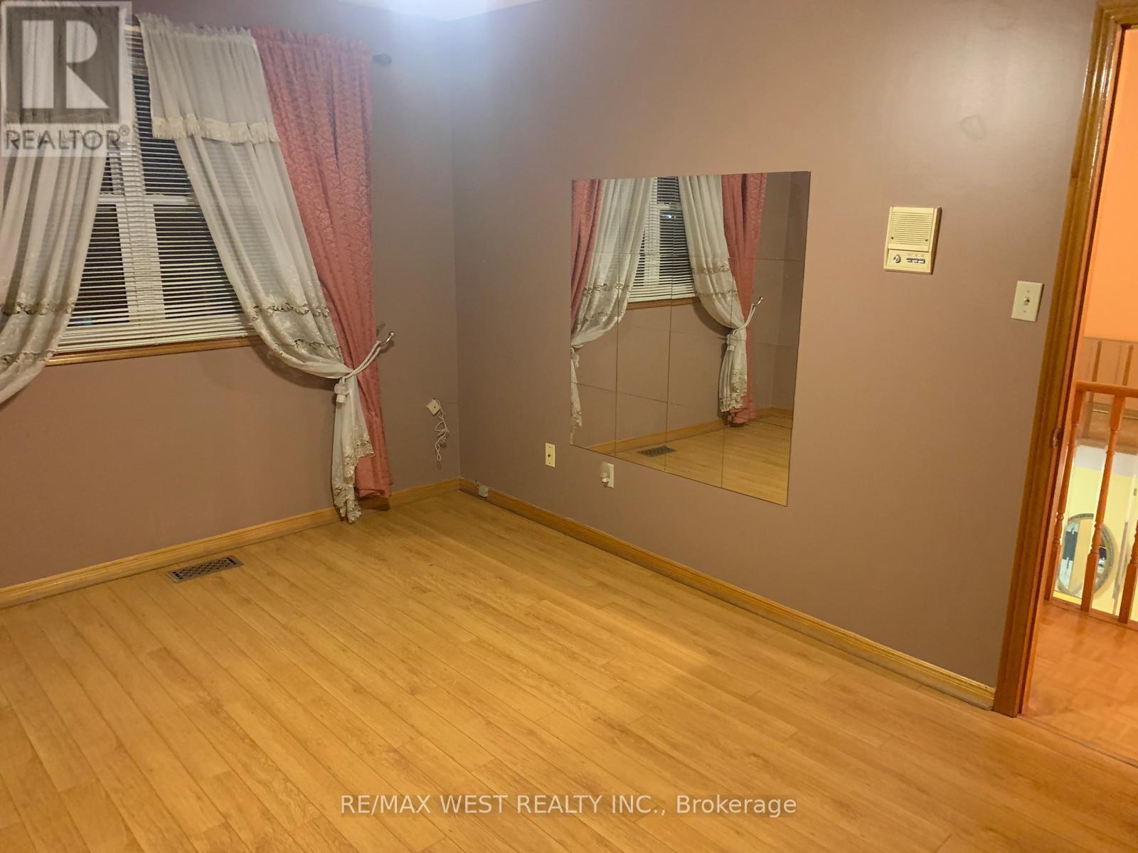 18 David Drive, Toronto, ON - Indoor