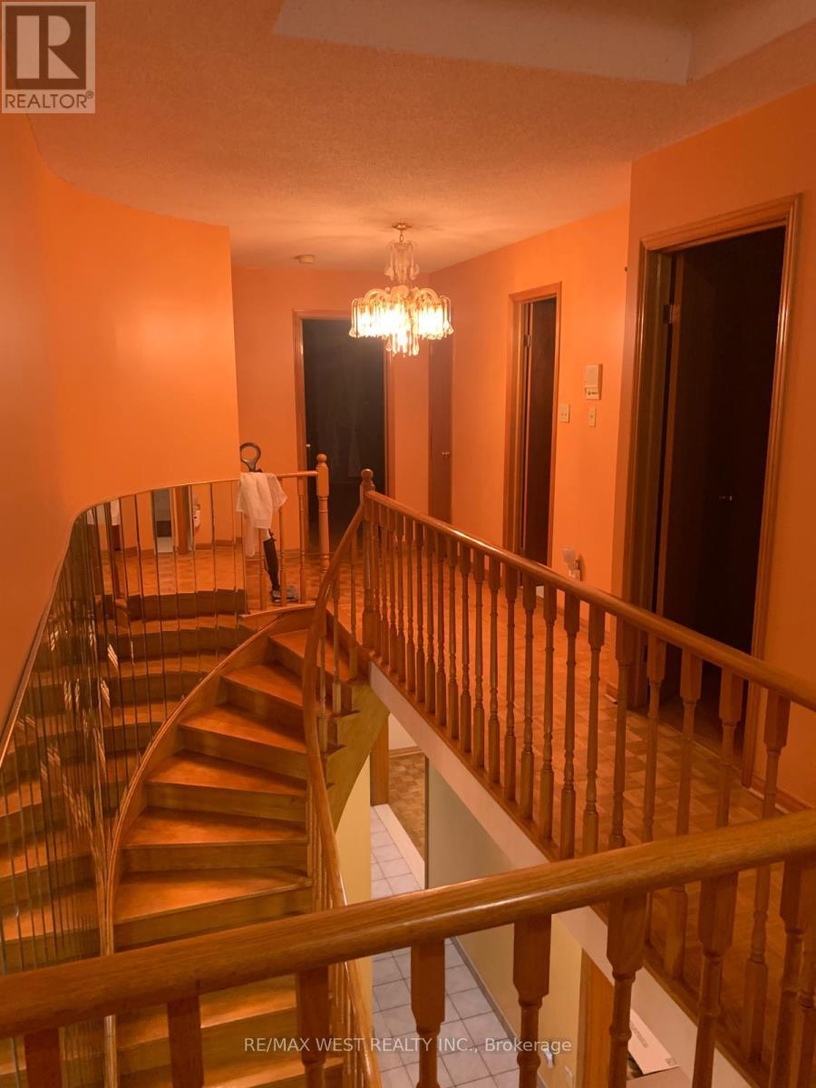 18 David Drive, Toronto, ON - Indoor Photo Showing Other Room