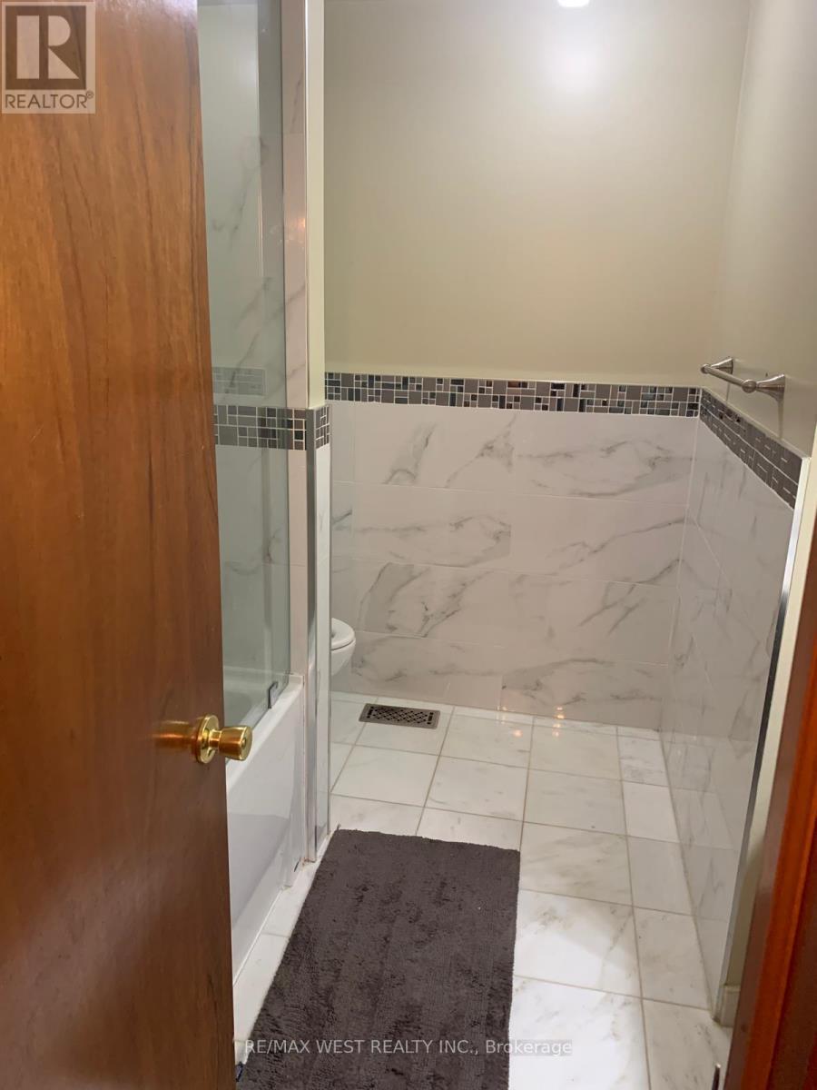 18 David Drive, Toronto, ON - Indoor