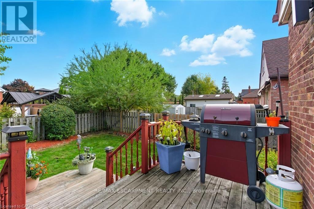 91 East 42Nd Street, Hamilton, ON - Outdoor With Exterior