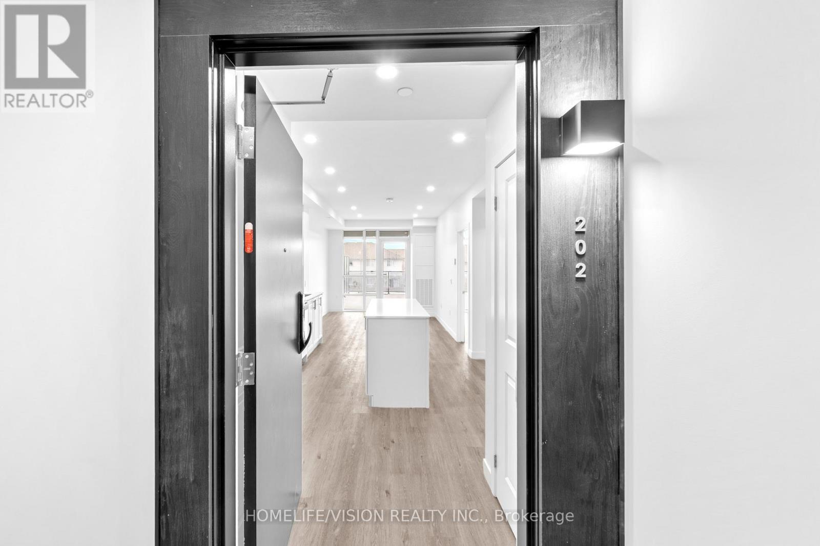 202 - 461 Green Road, Hamilton, ON - Indoor Photo Showing Other Room