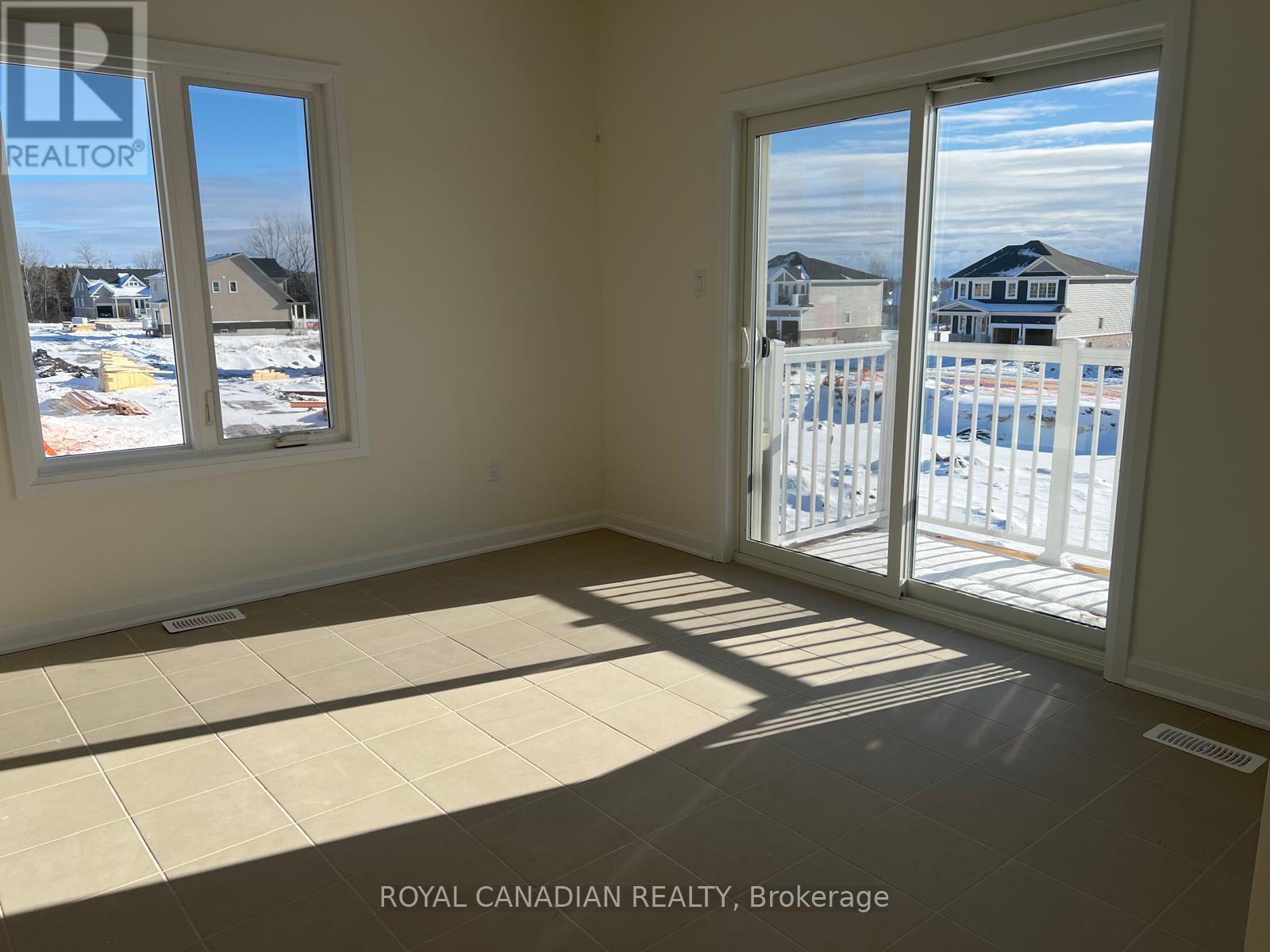 85 Royal Oak Crescent, Loyalist, ON - Indoor Photo Showing Other Room