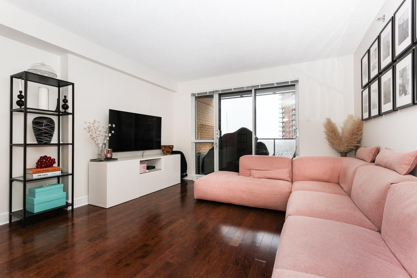 Salon - 609-5445 Rue De Meudon, Montréal (Saint-Léonard), QC - Indoor Photo Showing Living Room