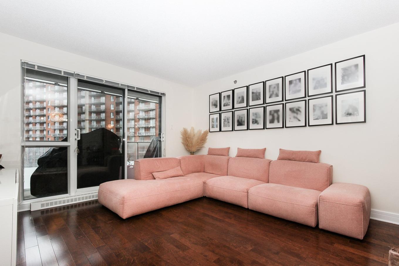 Salon - 609-5445 Rue De Meudon, Montréal (Saint-Léonard), QC - Indoor Photo Showing Living Room