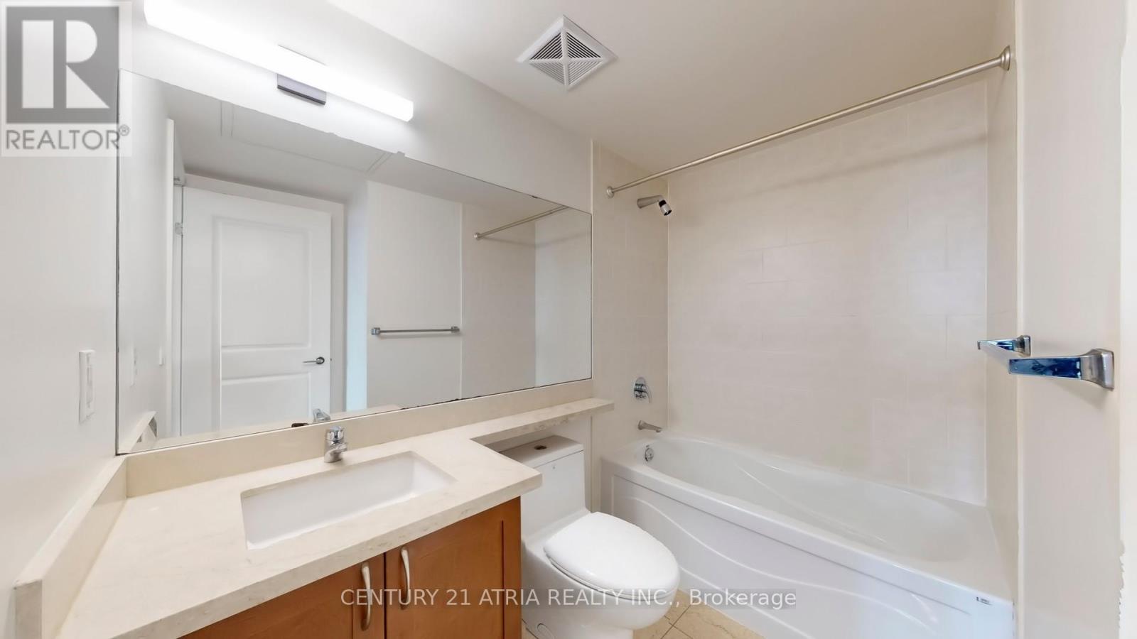 311D - 57 Upper Duke Crescent, Markham, ON - Indoor Photo Showing Bathroom