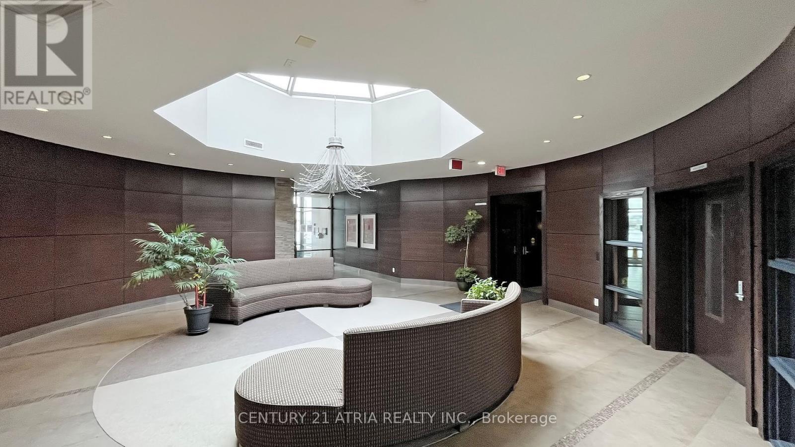 311D - 57 Upper Duke Crescent, Markham, ON - Indoor Photo Showing Other Room