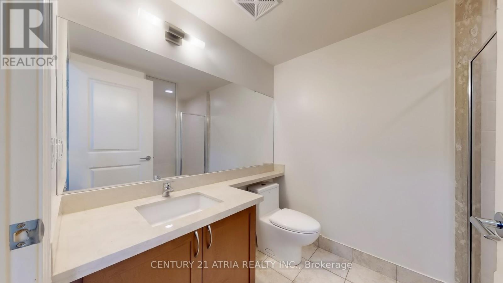 311D - 57 Upper Duke Crescent, Markham, ON - Indoor Photo Showing Bathroom
