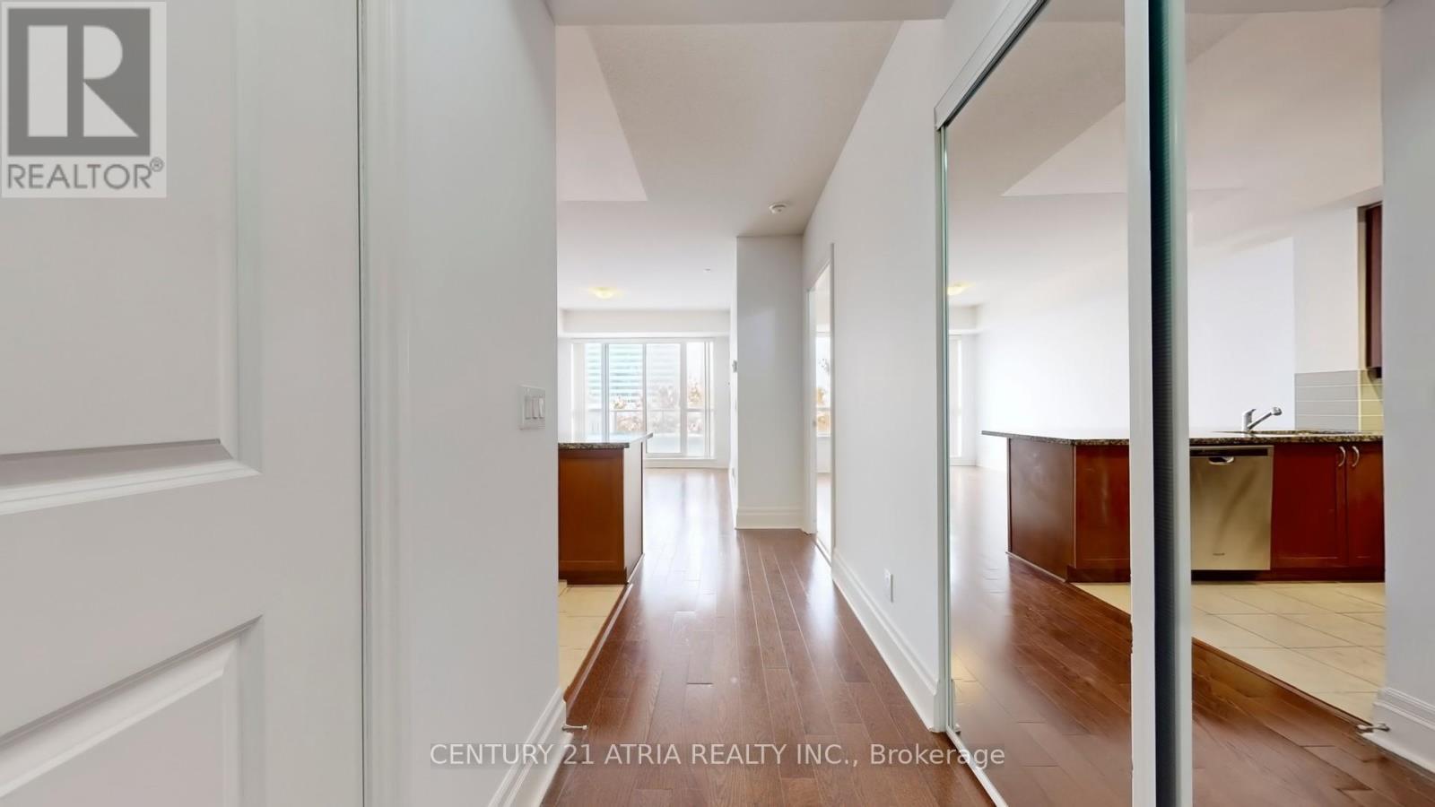 311D - 57 Upper Duke Crescent, Markham, ON - Indoor Photo Showing Other Room