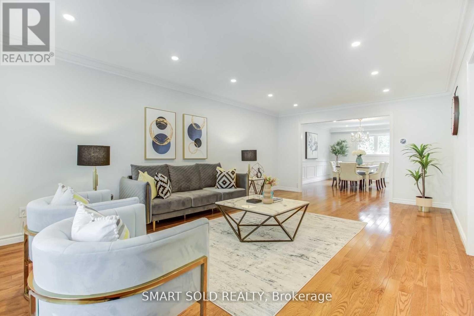 Upper Level - 45 Abbeywood Trail, Toronto, ON - Indoor Photo Showing Living Room