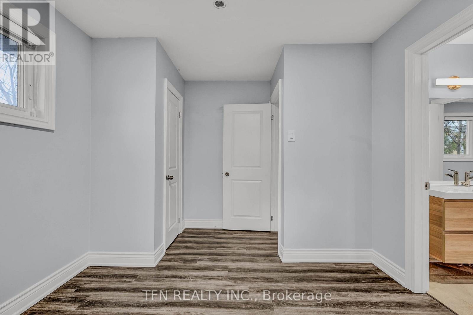 986 Robinson Street, Innisfil, ON - Indoor Photo Showing Other Room