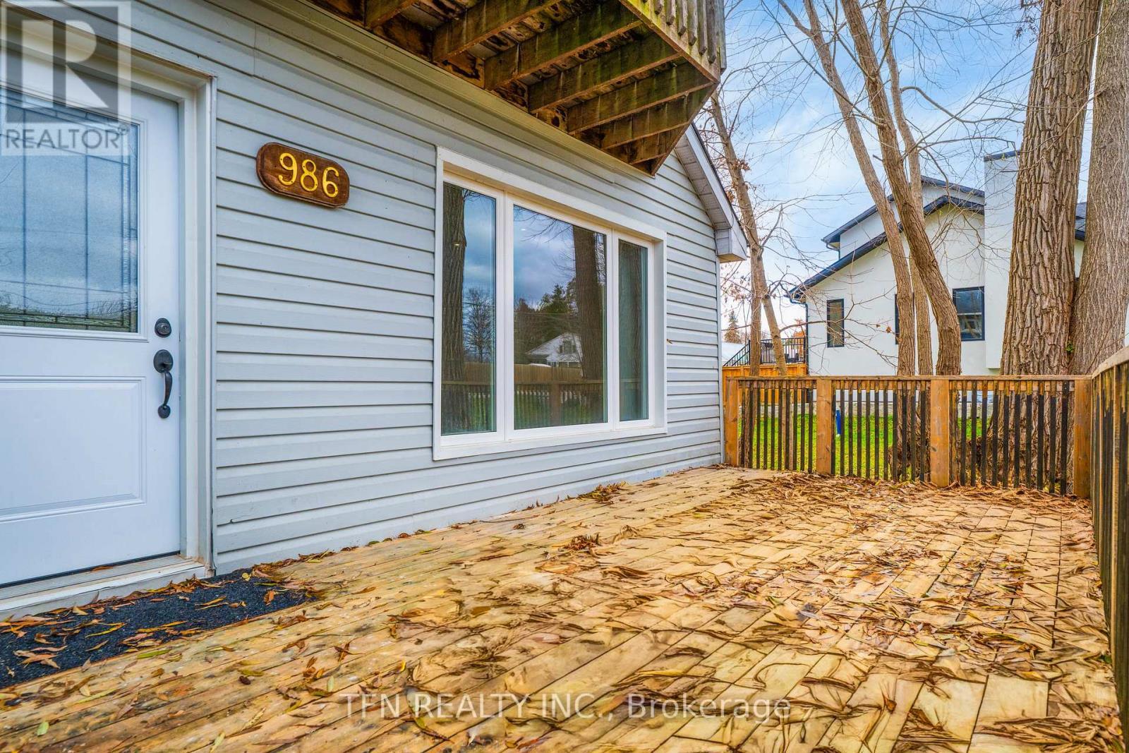 986 Robinson Street, Innisfil, ON - Outdoor With Deck Patio Veranda With Exterior