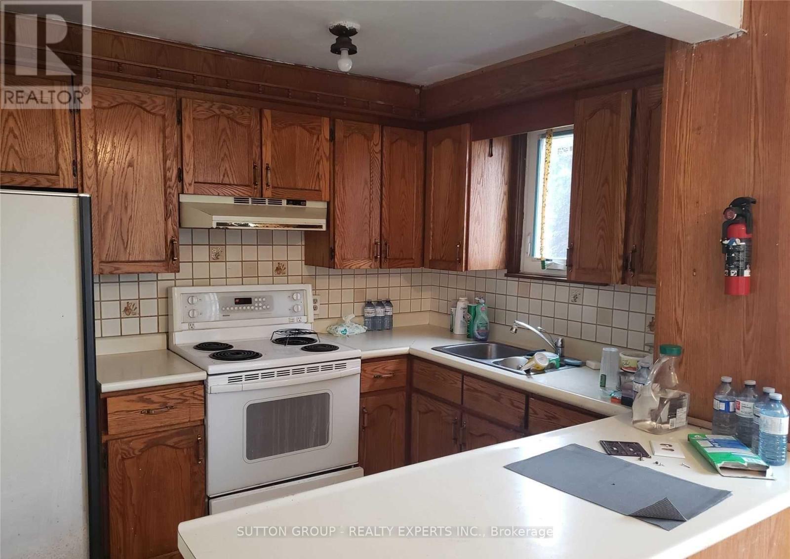 312239 Grey 8 Road, Southgate, ON - Indoor Photo Showing Kitchen With Double Sink
