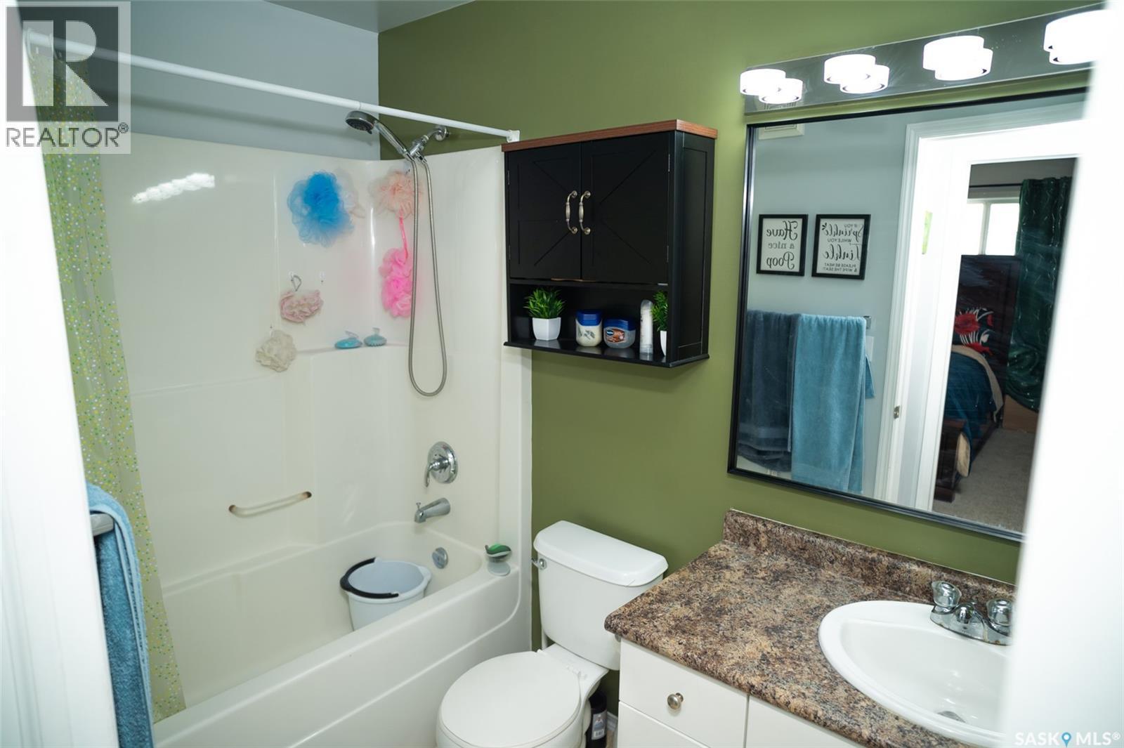 23 135 Keedwell Street, Saskatoon, SK - Indoor Photo Showing Bathroom