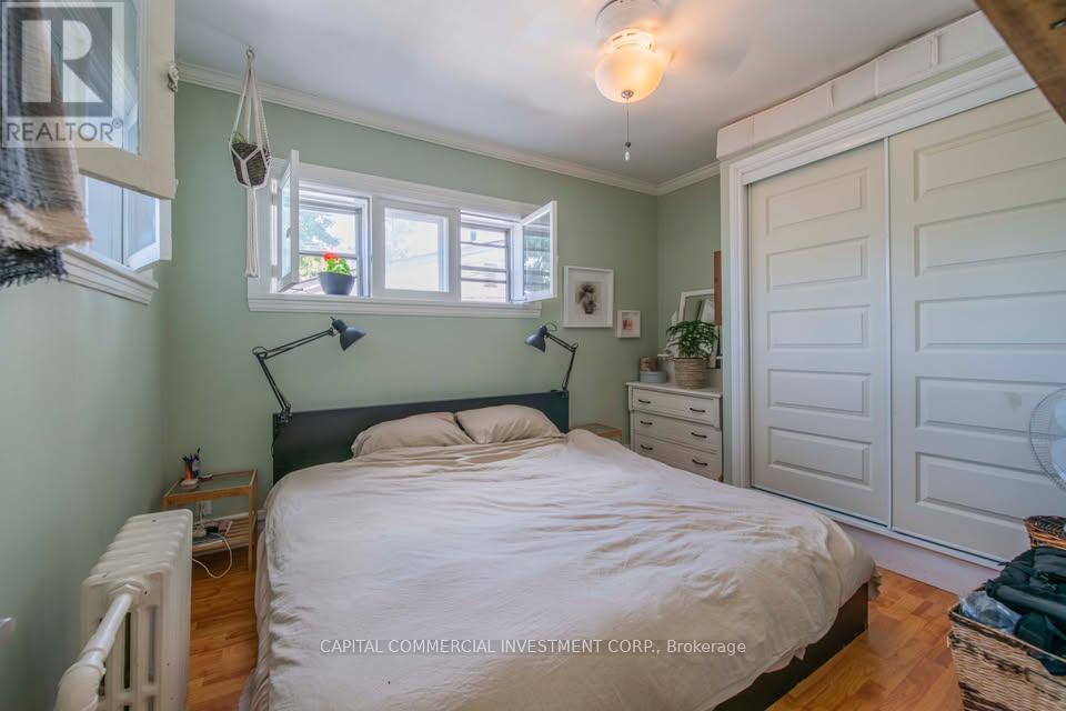 138 Bayswater Avenue, Ottawa, ON - Indoor Photo Showing Bedroom