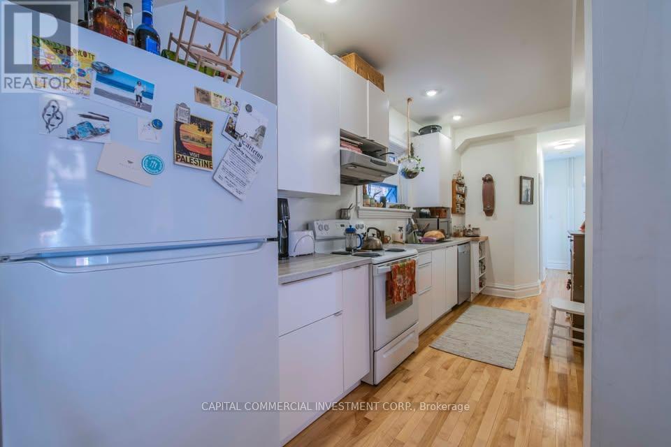 138 Bayswater Avenue, Ottawa, ON - Indoor Photo Showing Kitchen