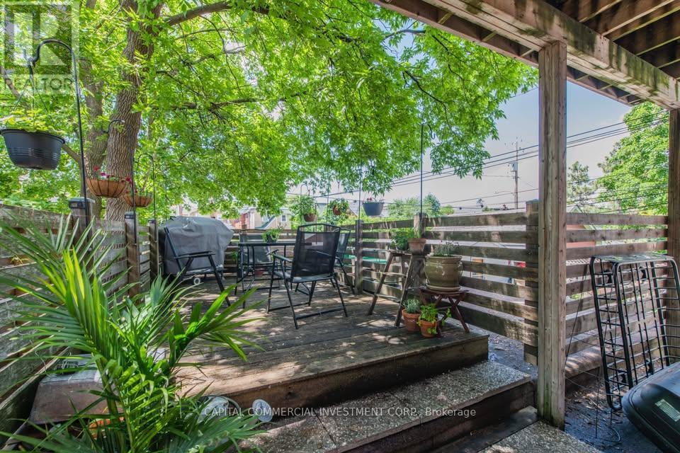 138 Bayswater Avenue, Ottawa, ON - Outdoor With Deck Patio Veranda