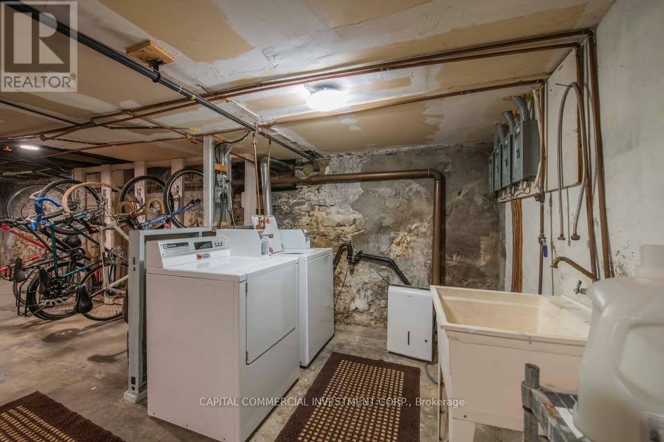 138 Bayswater Avenue, Ottawa, ON - Indoor Photo Showing Laundry Room