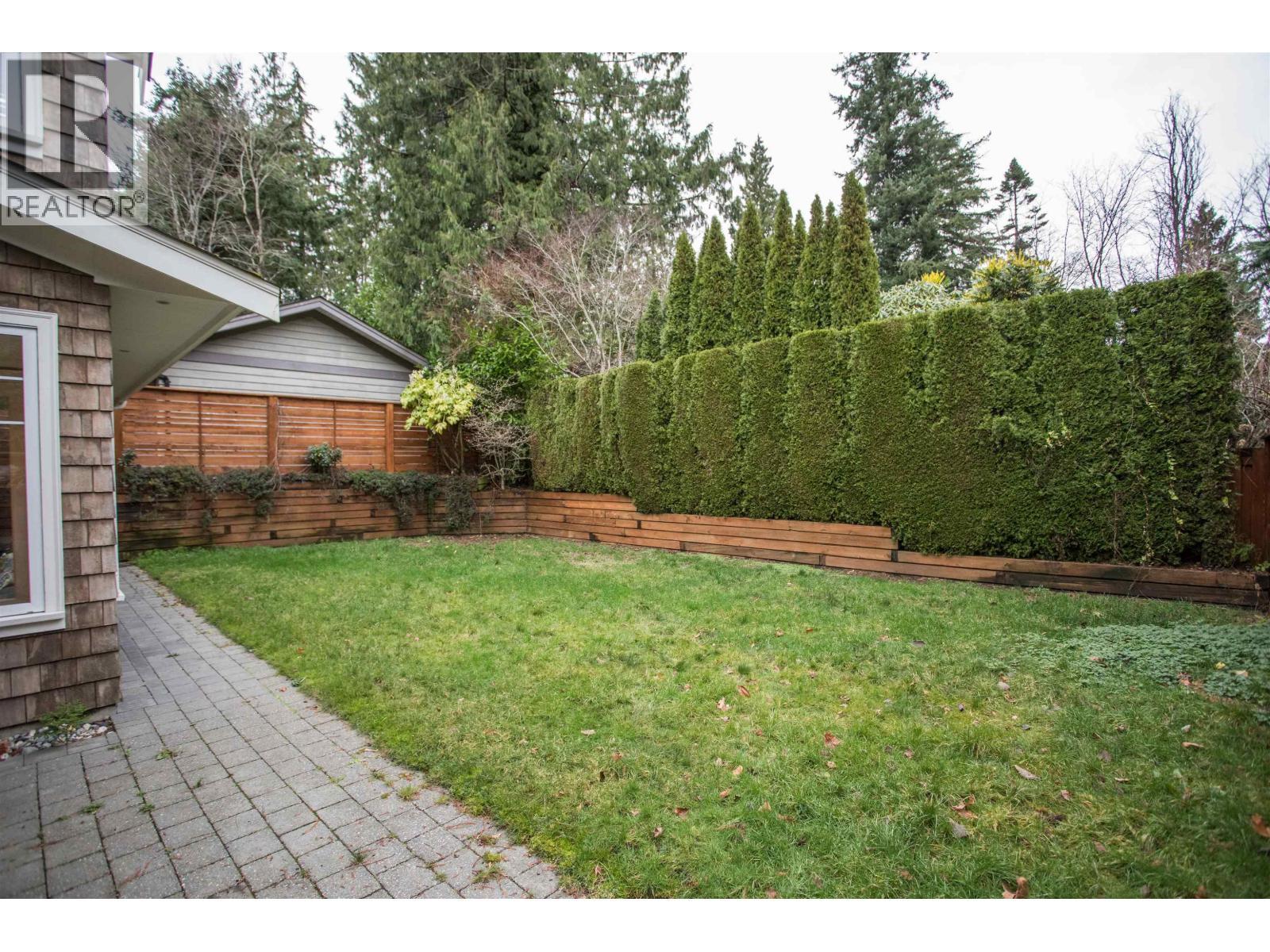 6417 Pitt Street, West Vancouver, BC - Outdoor