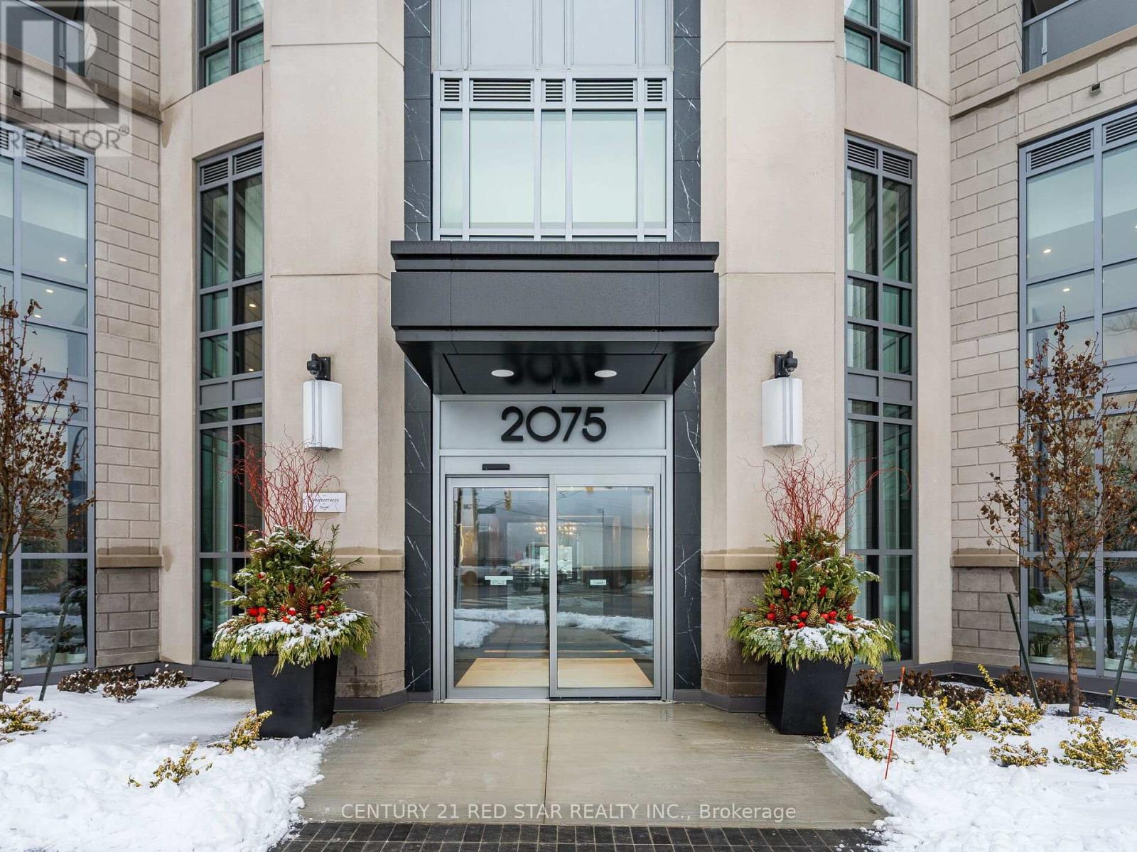 119 - 2075 King Road, King, ON - Outdoor